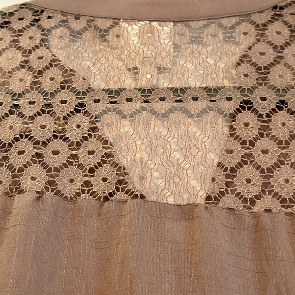 Anthropologie| Fig and Flower| Floral Embroidered Blouse - Picture 6 of 6